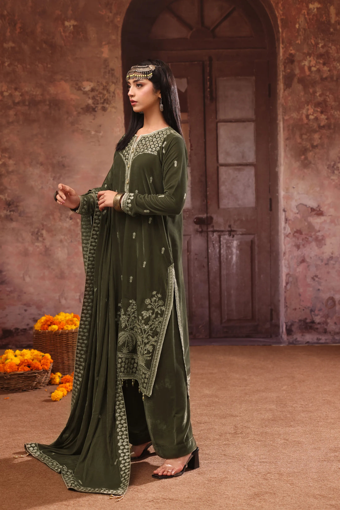 Gulposh Zeytoon, Velvet Embroidered 3 Piece