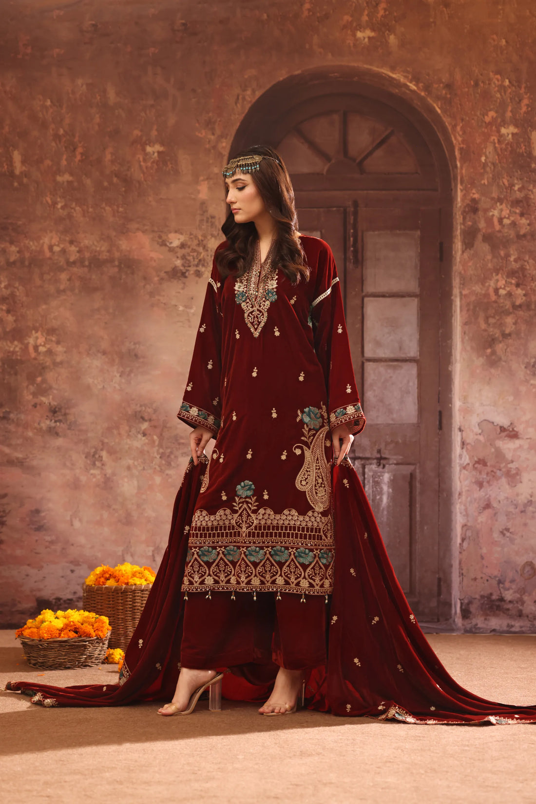 Gulposh Shiraz, Velvet Embroidered 3 Piece