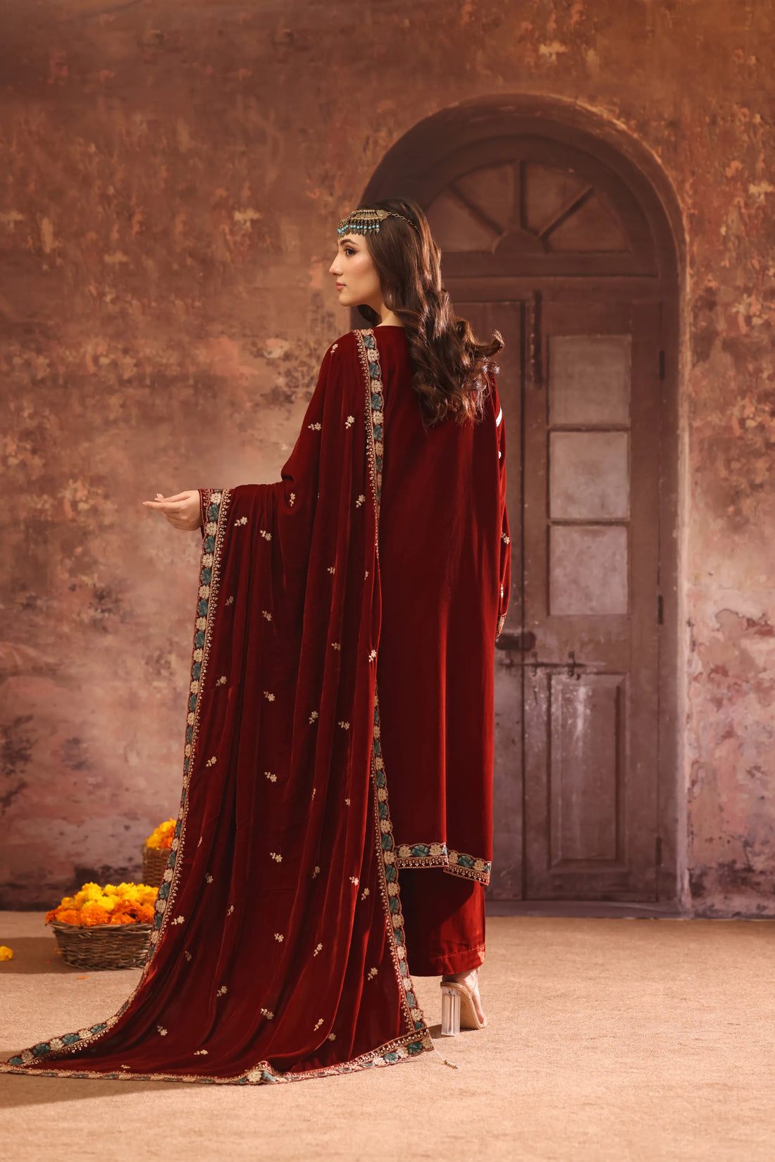 Gulposh Shiraz, Velvet Embroidered 3 Piece