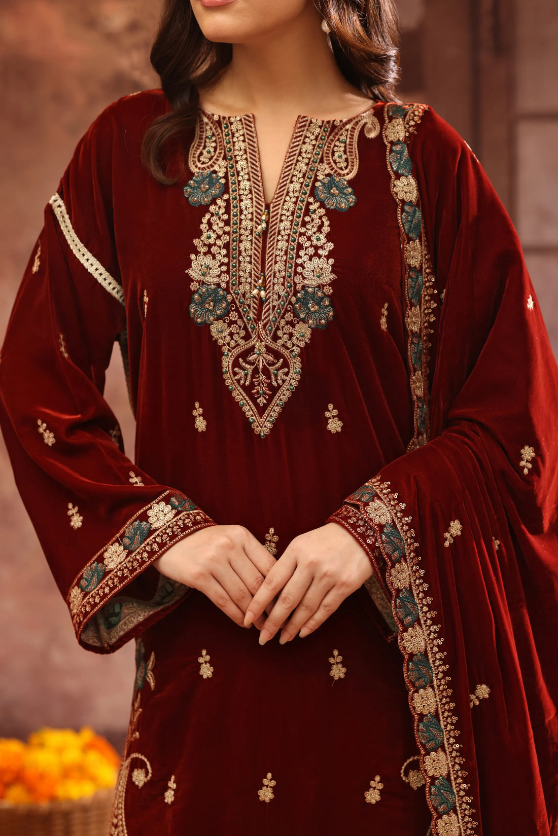 Gulposh Shiraz, Velvet Embroidered 3 Piece