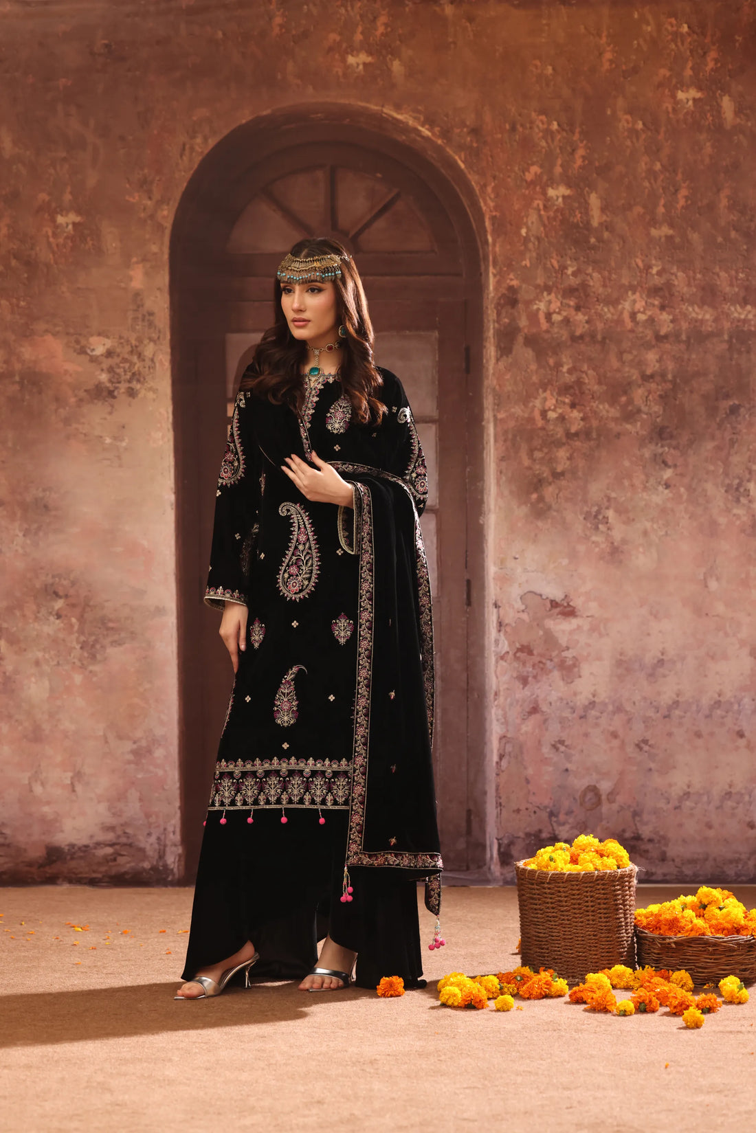 Gulposh Shabnam, Velvet Embroidered 3 Piece