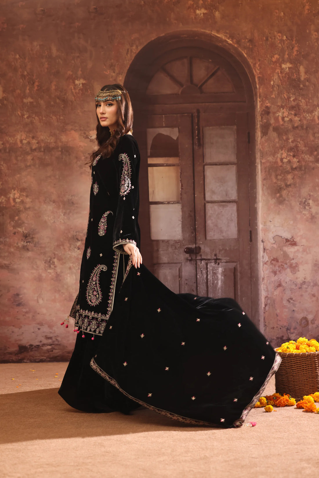Gulposh Shabnam, Velvet Embroidered 3 Piece