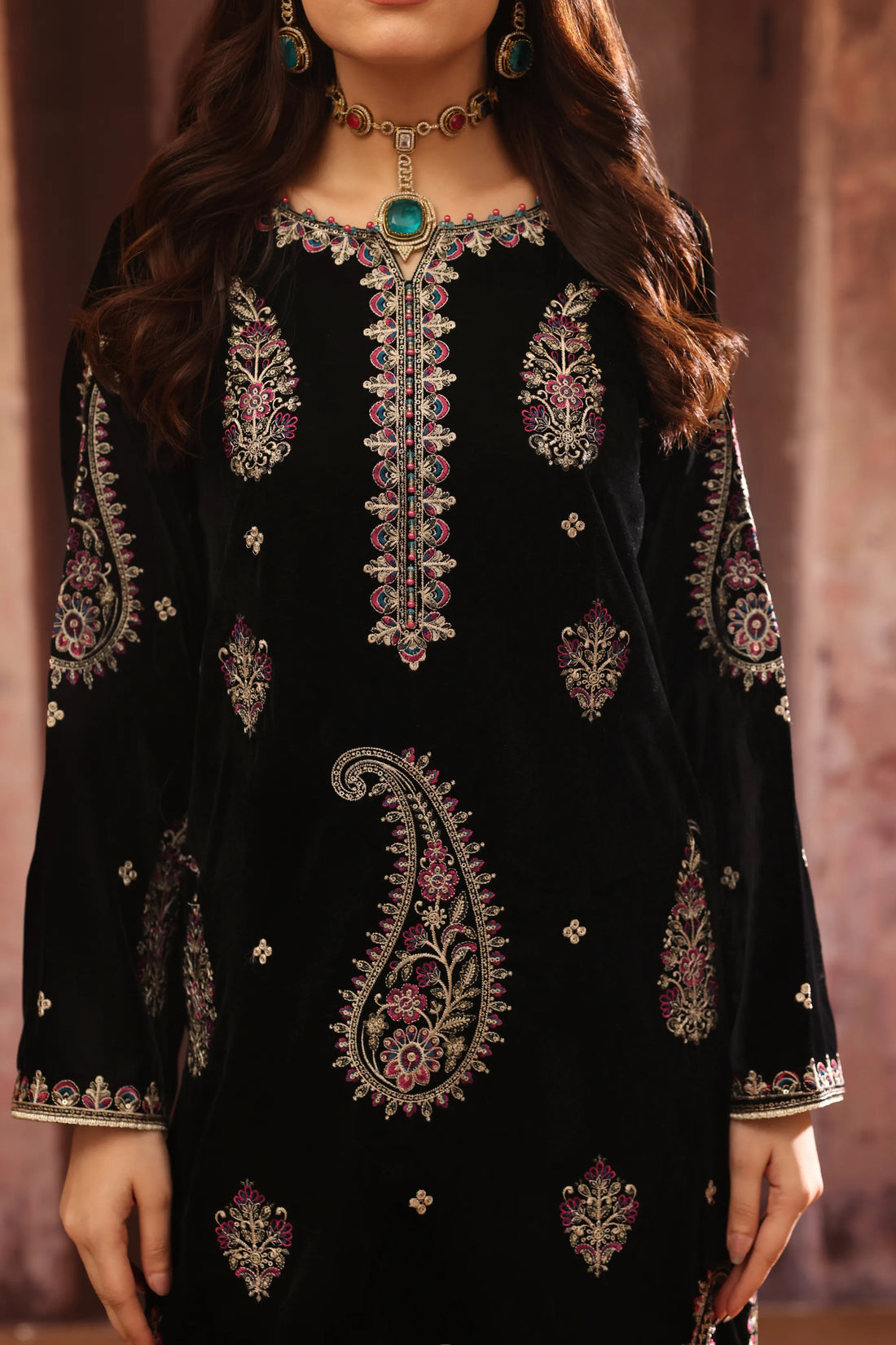 Gulposh Shabnam, Velvet Embroidered 3 Piece