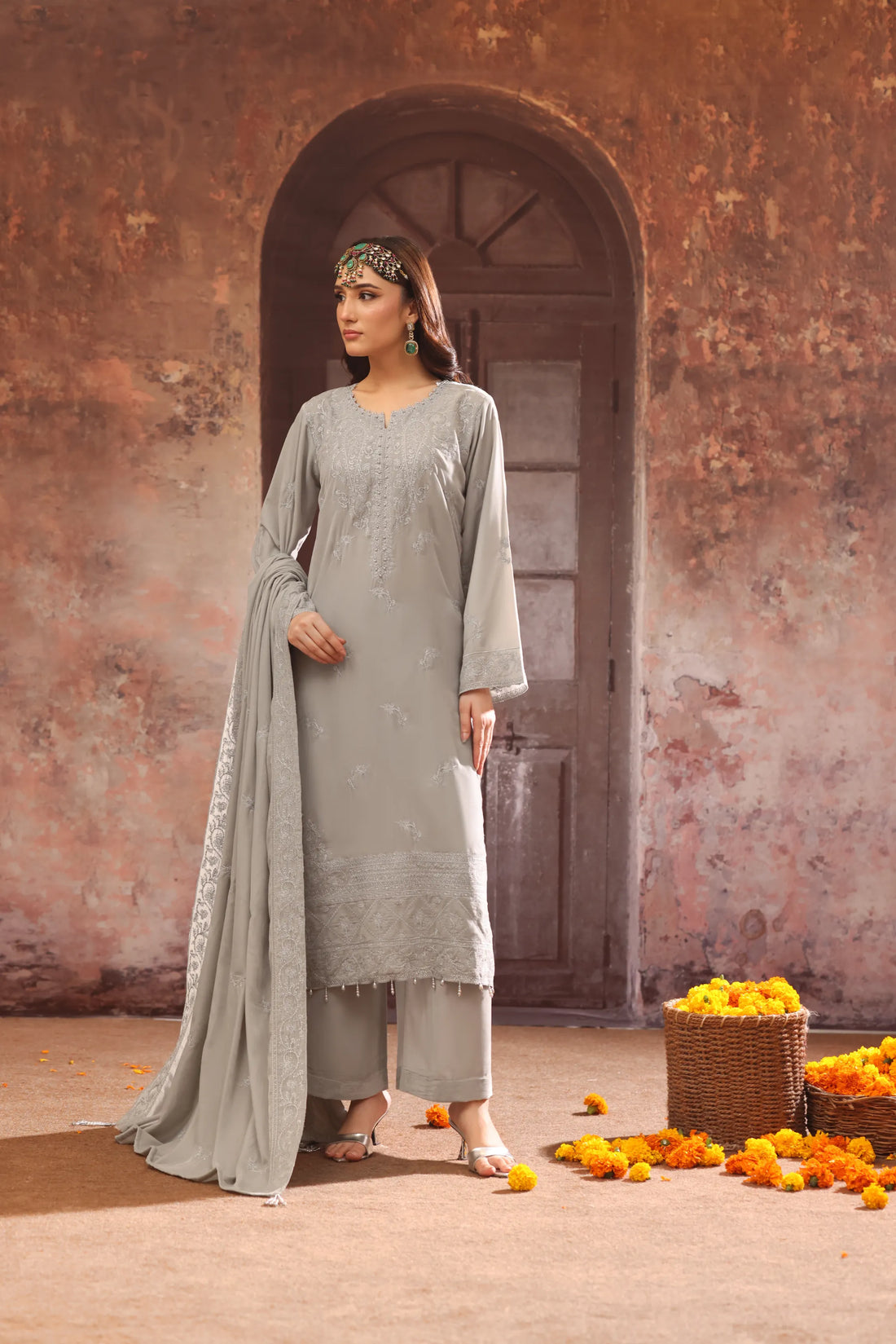 Gulposh Noor, Velvet Embroidered 3 Piece