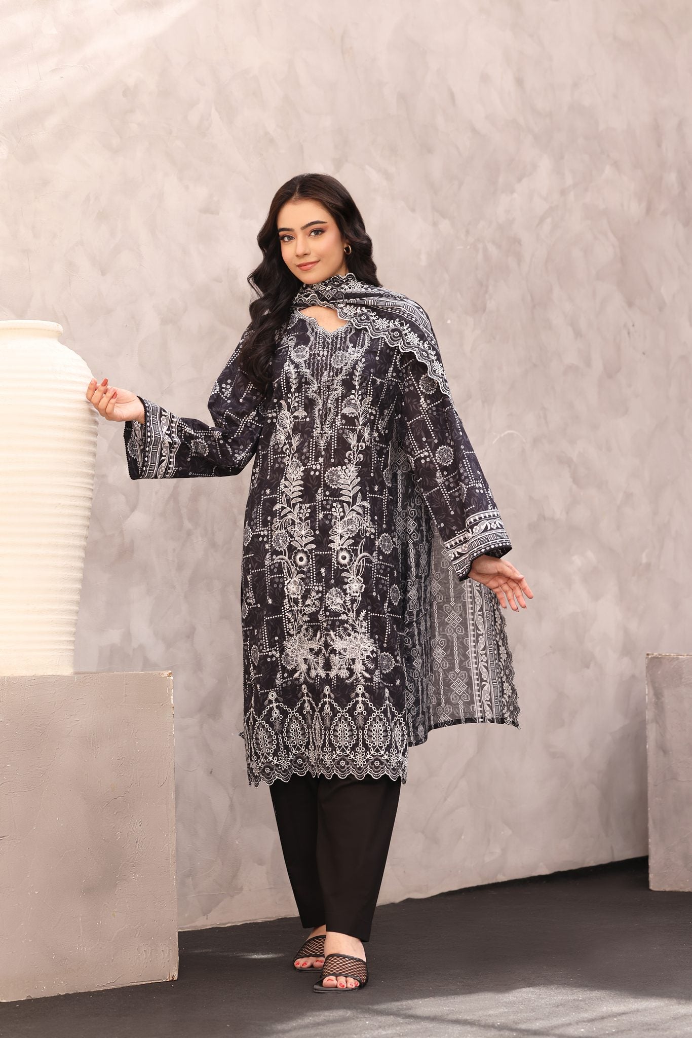 3 Piece - Embroidered Lawn Suit