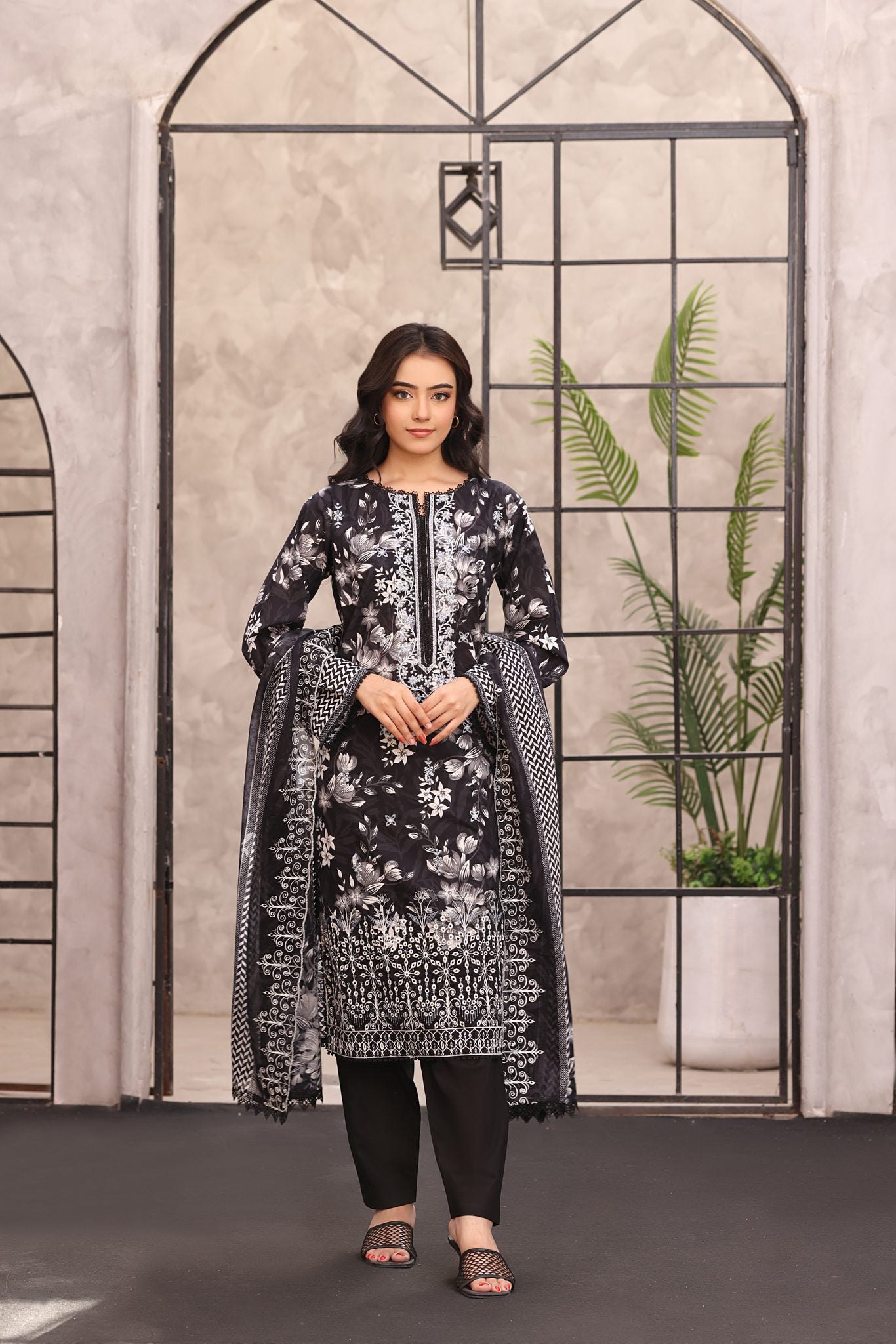 3 Piece - Embroidered Lawn Suit