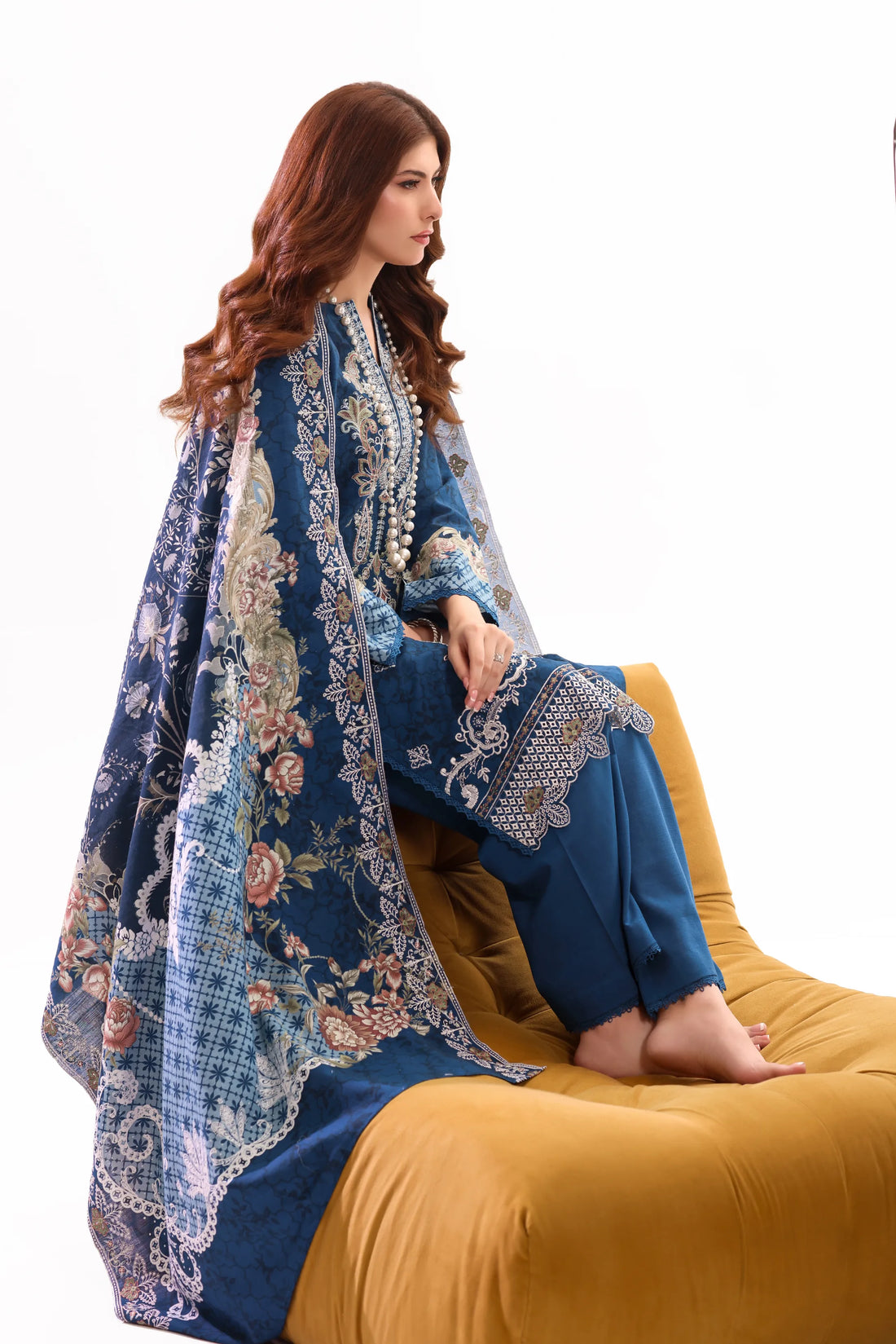 Kaari Firozah, Khaddar Embroidered 3 Piece
