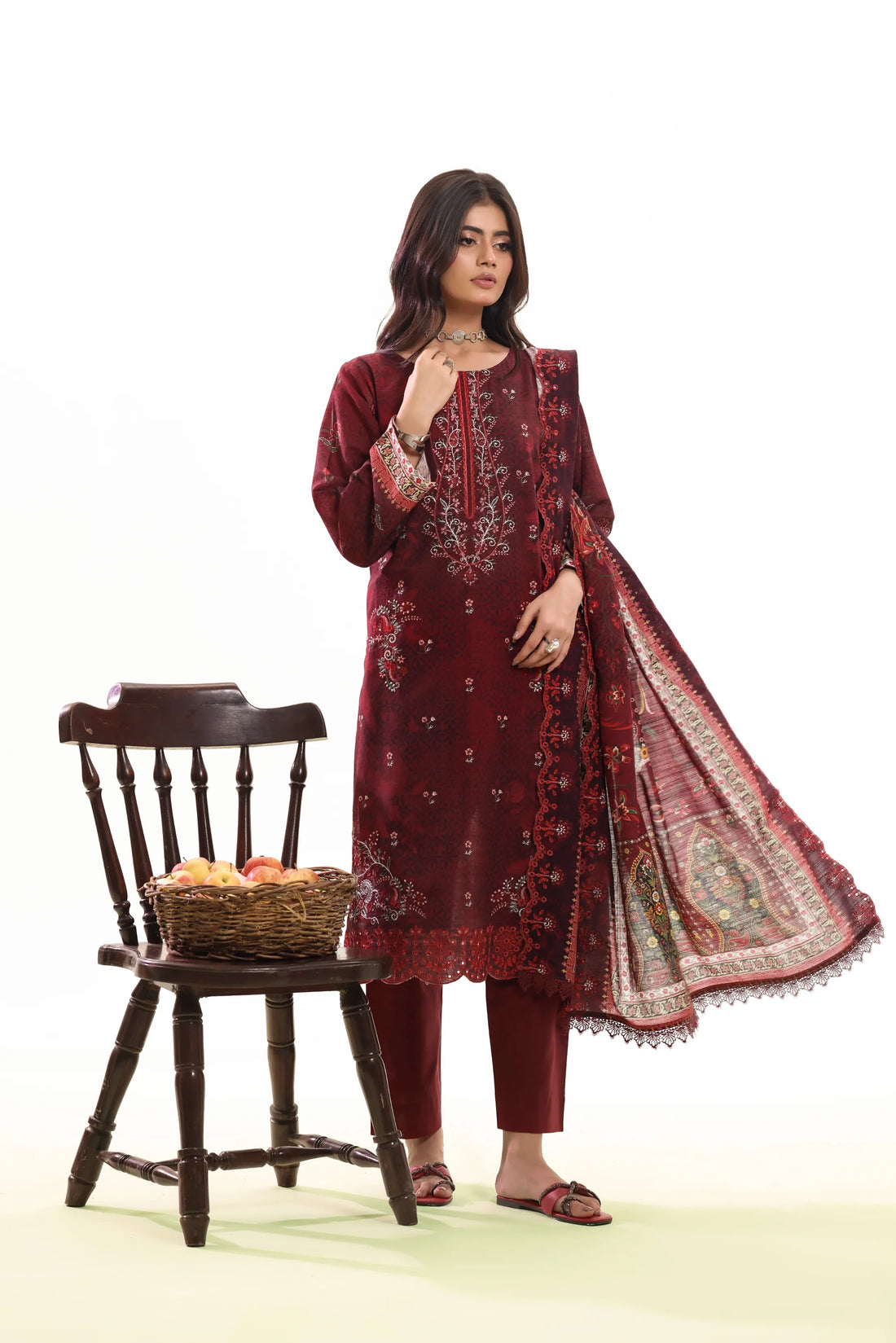 Kaari Gulrang, Khaddar Embroidered 3 Piece