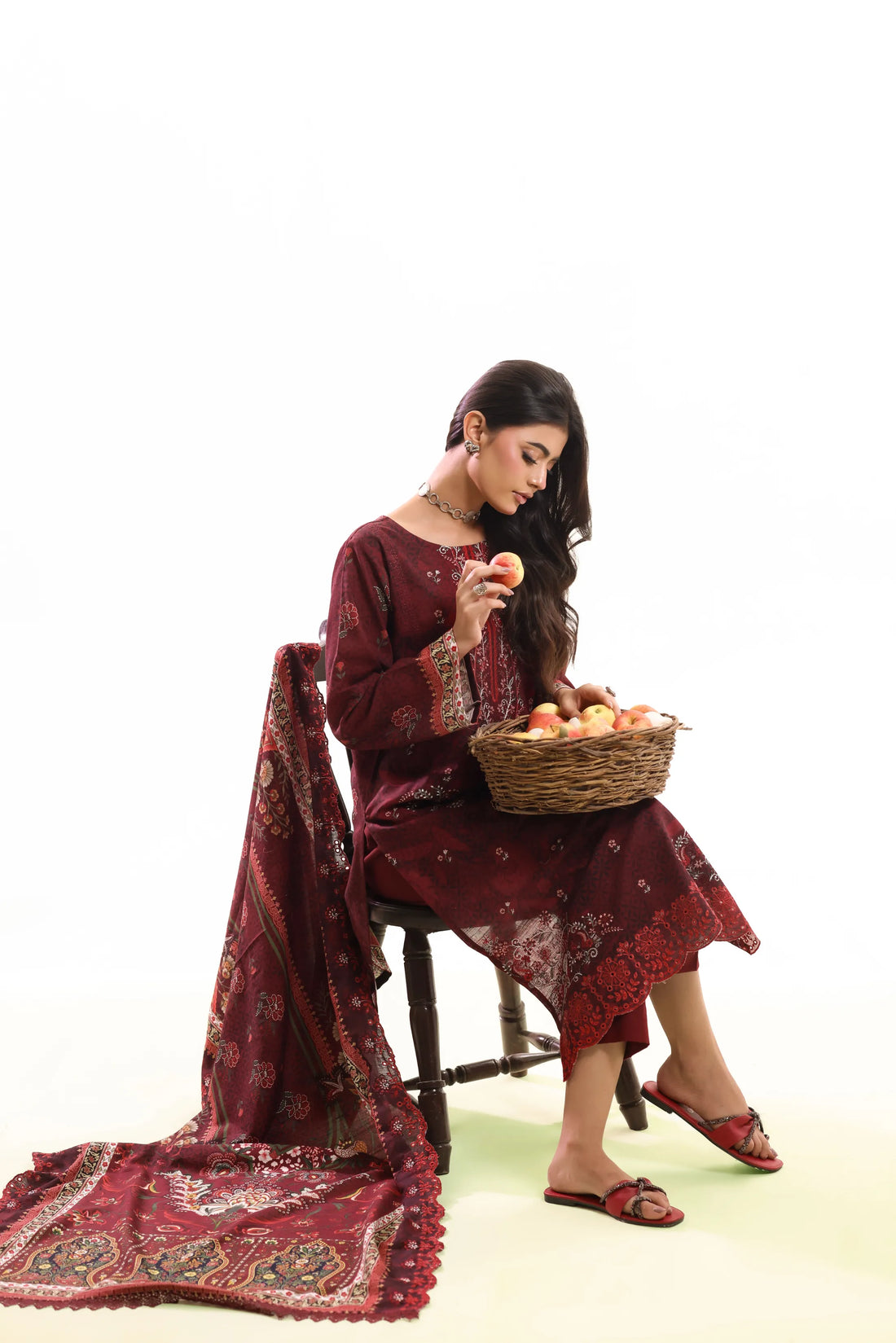 Kaari Gulrang, Khaddar Embroidered 3 Piece