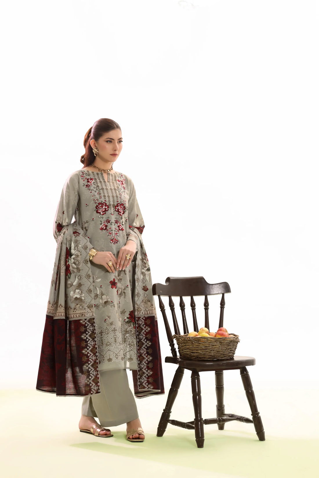 Kaari Sheesham, Khaddar Embroidered 3 Piece
