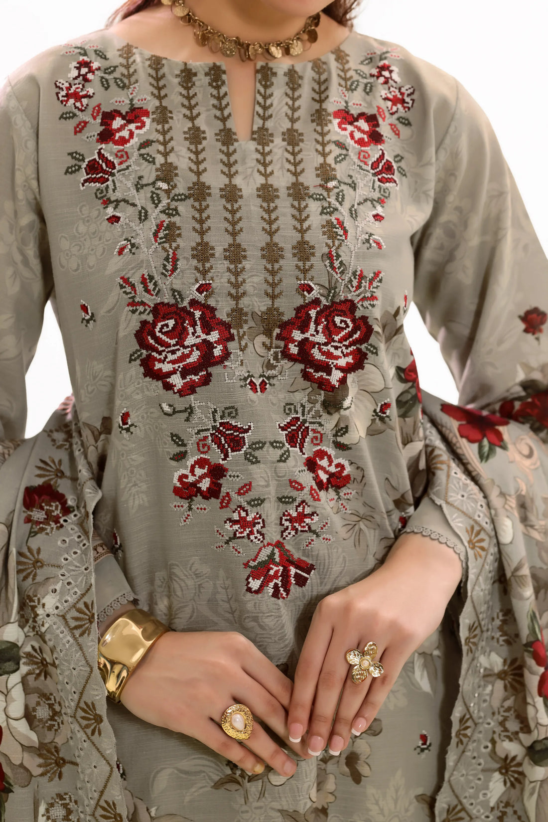 Kaari Sheesham, Khaddar Embroidered 3 Piece