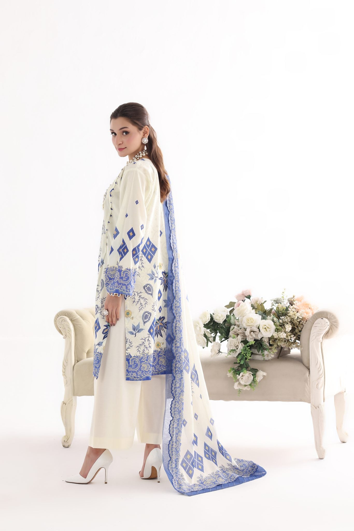 BAHAR - Embroidered Lawn 3 Piece