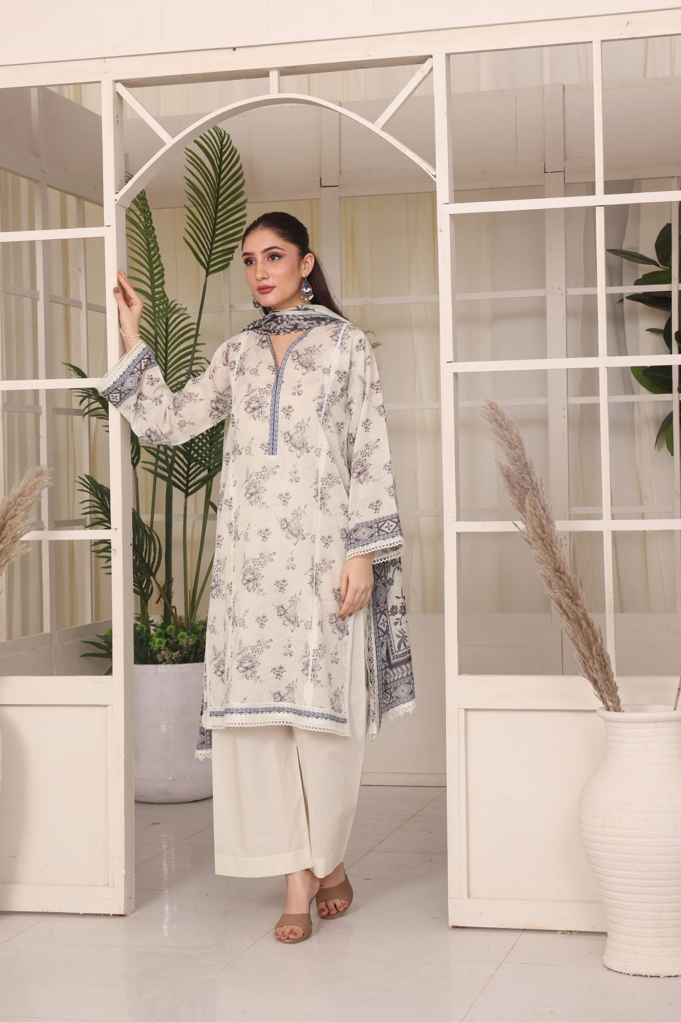 Easy Breezy Ivory, Embroidered Lawn 3 Piece