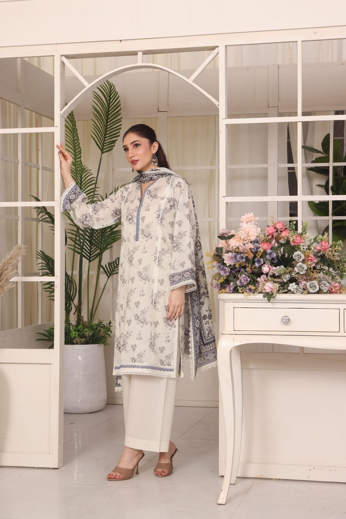 Easy Breezy Ivory, Embroidered Lawn 3 Piece