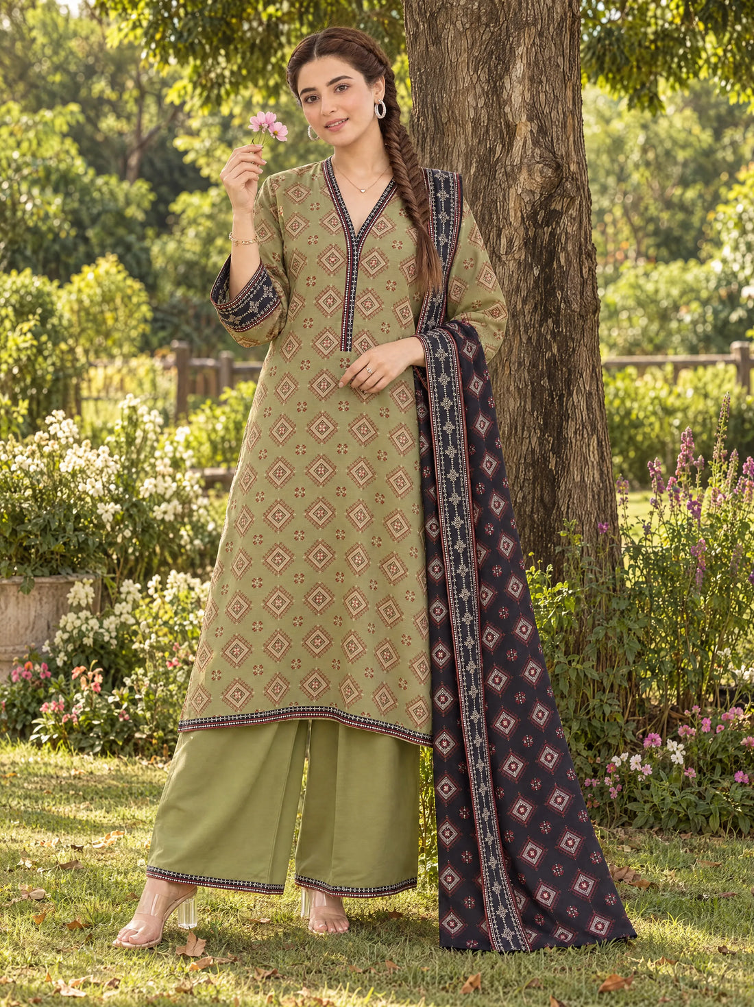 Zeenat Sage, Printed Khaddar 3 Piece