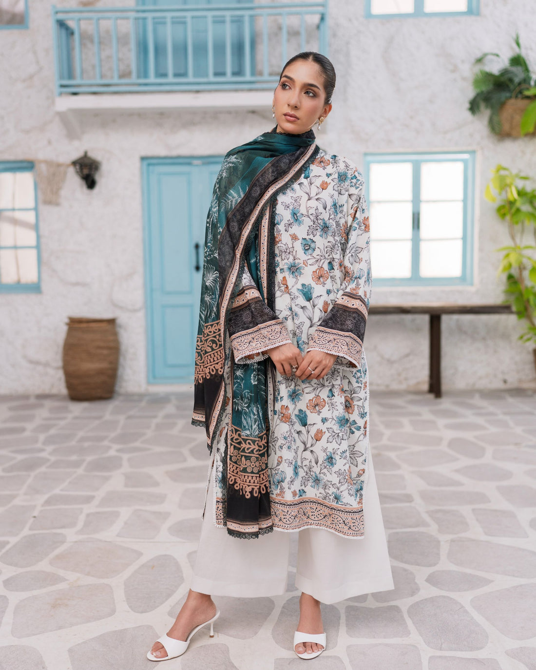 Easy Breezy Ivory blooms White - Lawn 3 Piece