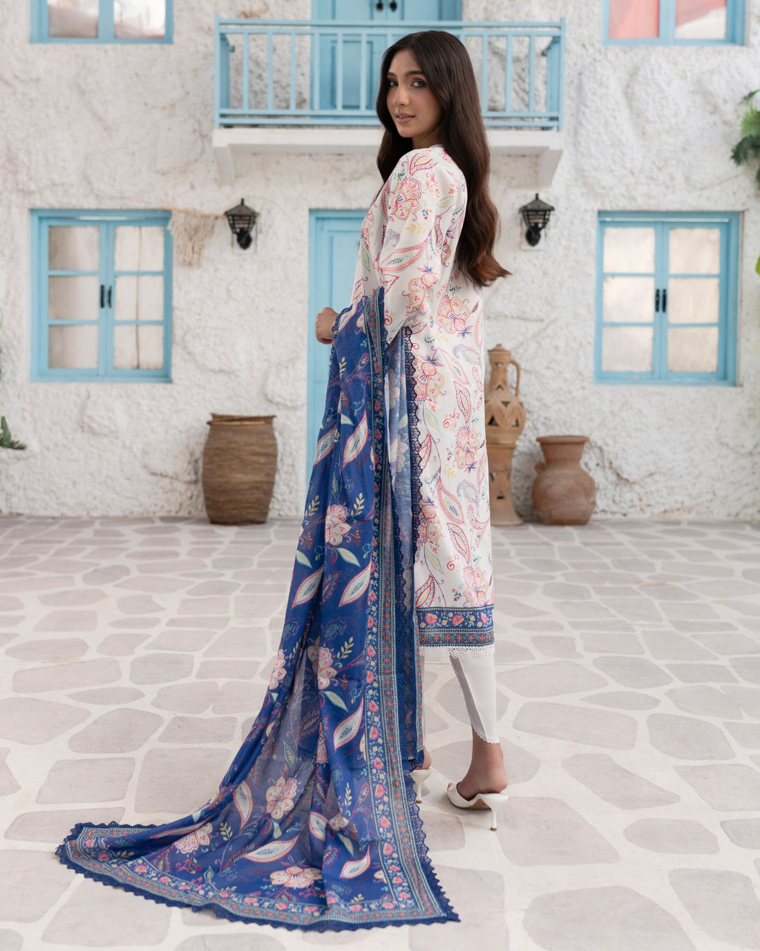 Easy Breezy Paisley White - Lawn 3 Piece