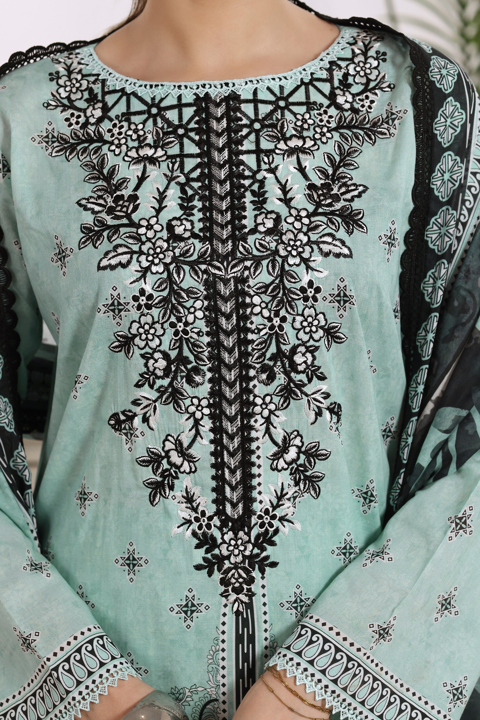 Sunehri Aqua Green, Digital Printed Embroidered Lawn 3 Piece